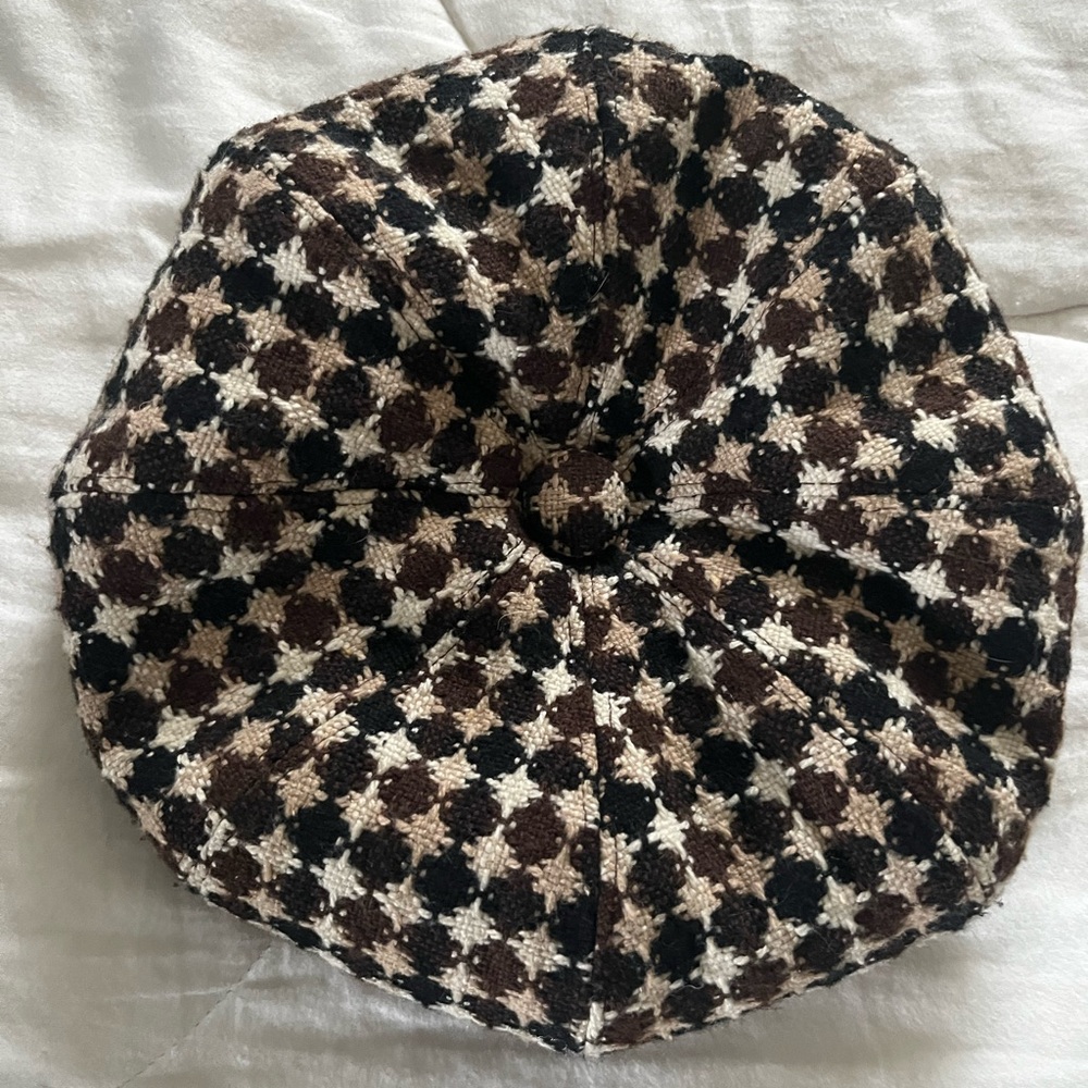 Badgley and Mischka Beret